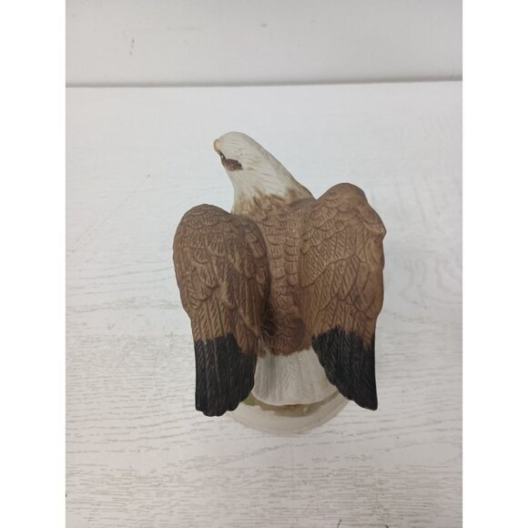 Vintage Ceramic Bald Eagle Statue Figurine American Birds In Flight Collection - Picture 7 of 11